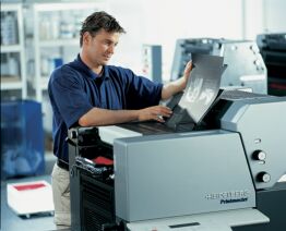 Heidelberg Press with operator